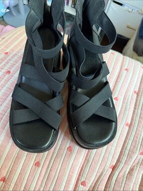 SHEIN Black Crisscross Elastic Strap Sandals